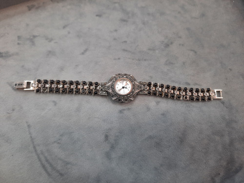 ساعت نقره وزن ۴۹ گرم،قیمت ۱6500000 تومان